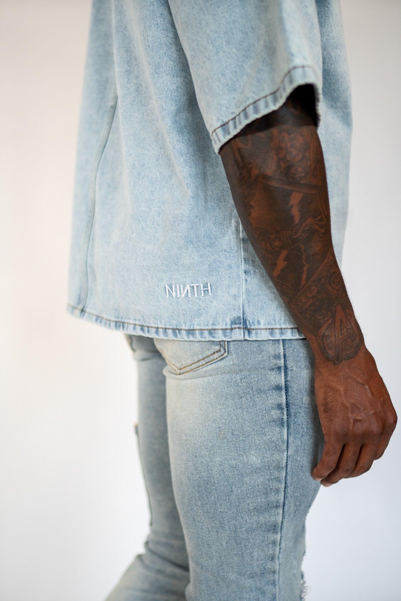 Invisible Button Box Cut Denim shirt